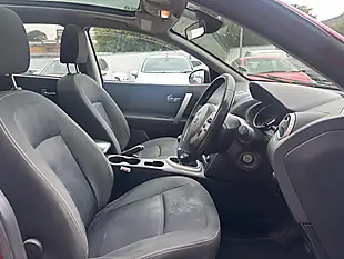 Used 2011 Nissan Qashqai+2 Acenta Red - Interior and Exterior details 10