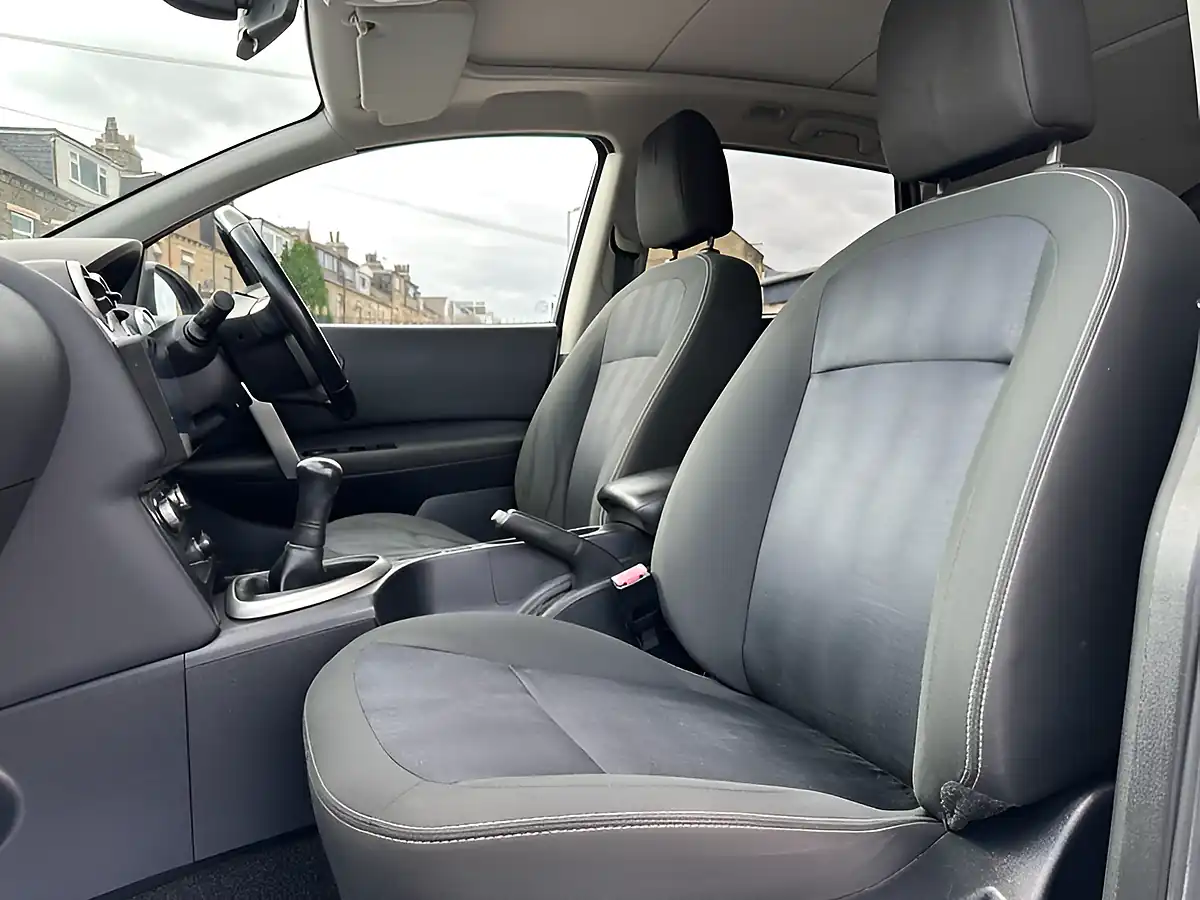 Used 2011 Nissan Qashqai+2 Acenta Silver - Interior and Exterior details 20