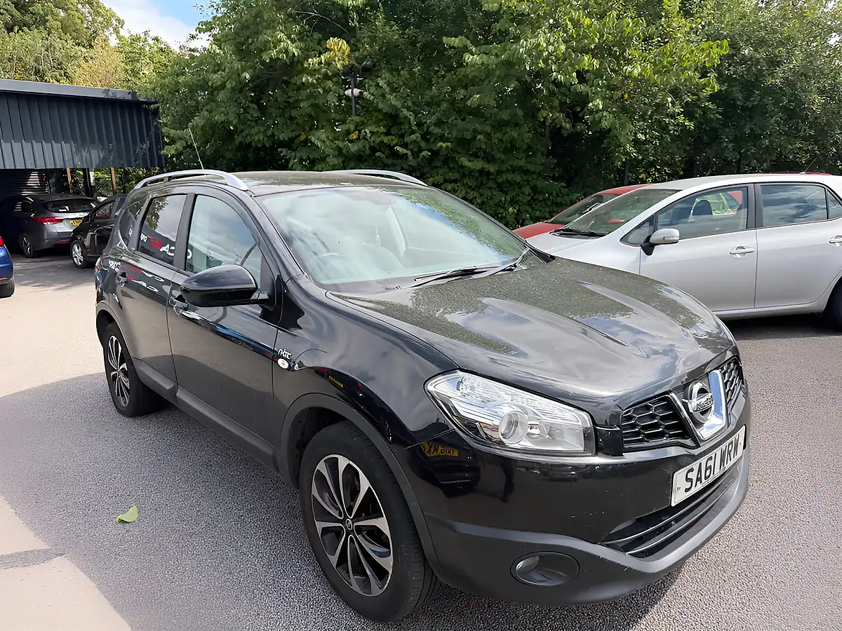 Used 2011 Nissan Qashqai+2 N-Tec Black - Front View