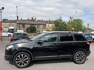 Used 2011 Nissan Qashqai+2 N-Tec Black - Interior and Exterior details 4