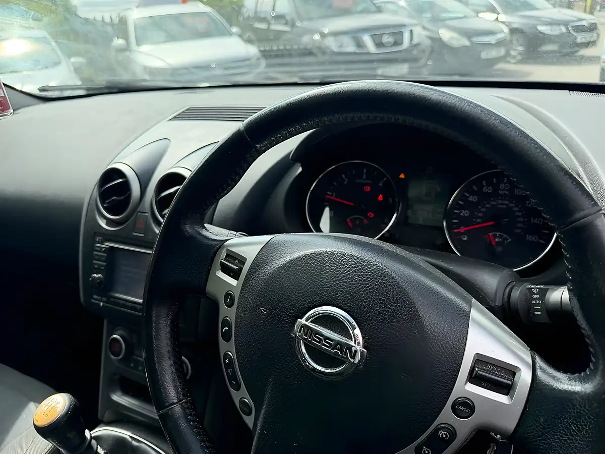 Used 2011 Nissan Qashqai+2 N-Tec Black - Interior and Exterior details 9