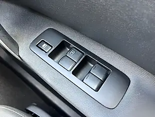 Used 2011 Nissan Qashqai+2 N-Tec White - Interior and Exterior details 15