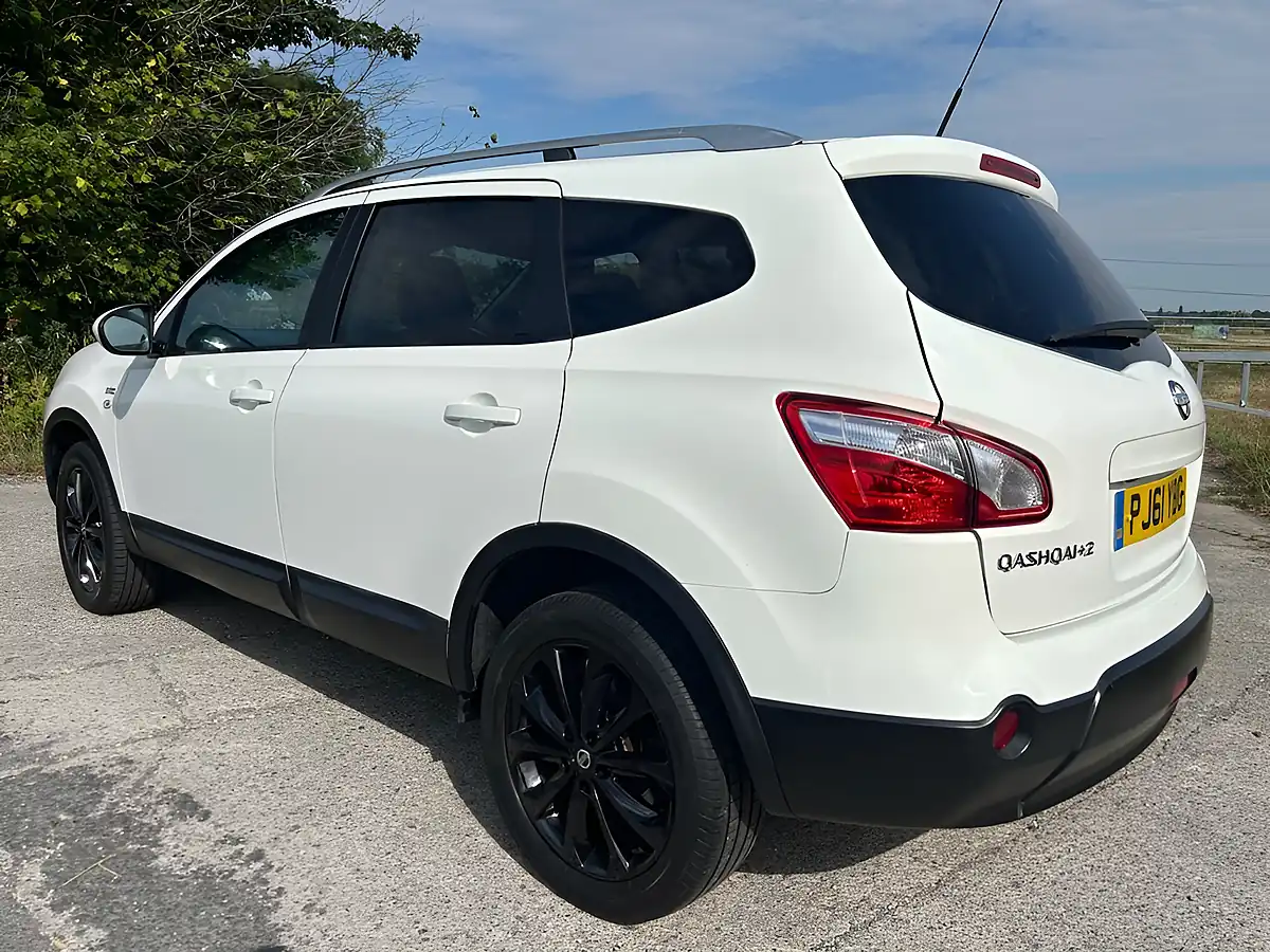 Used 2011 Nissan Qashqai+2 N-Tec White - Interior and Exterior details 6