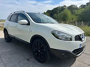 Used 2011 Nissan Qashqai+2 N-Tec White - Interior and Exterior details 9