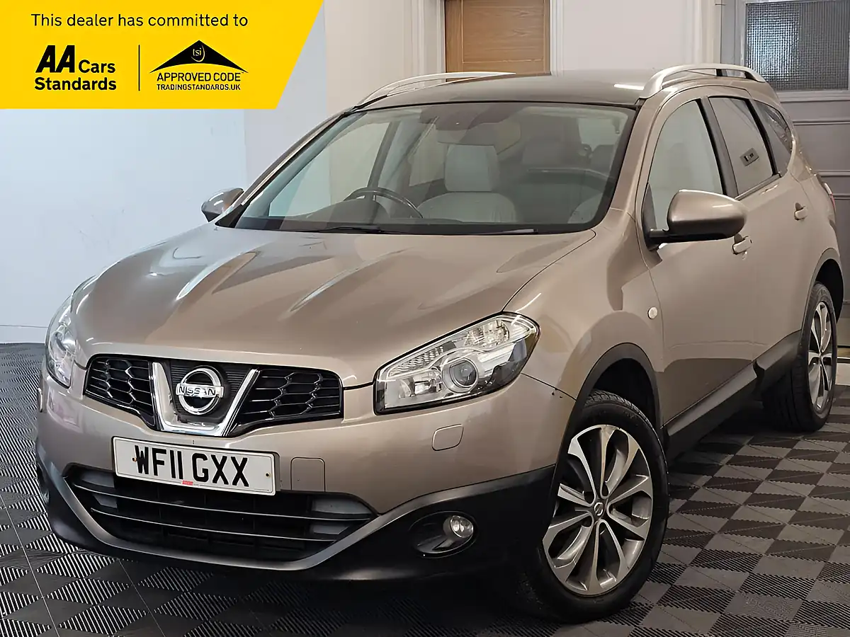 Used 2011 Nissan Qashqai+2 Tekna Beige - Front View