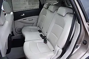 Used 2011 Nissan Qashqai+2 Tekna Beige - Interior and Exterior details 13