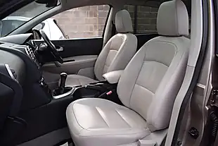Used 2011 Nissan Qashqai+2 Tekna Beige - Interior and Exterior details 14