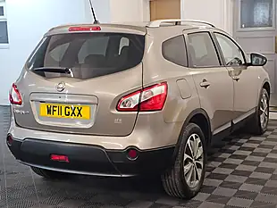 Used 2011 Nissan Qashqai+2 Tekna Beige - Interior and Exterior details 4