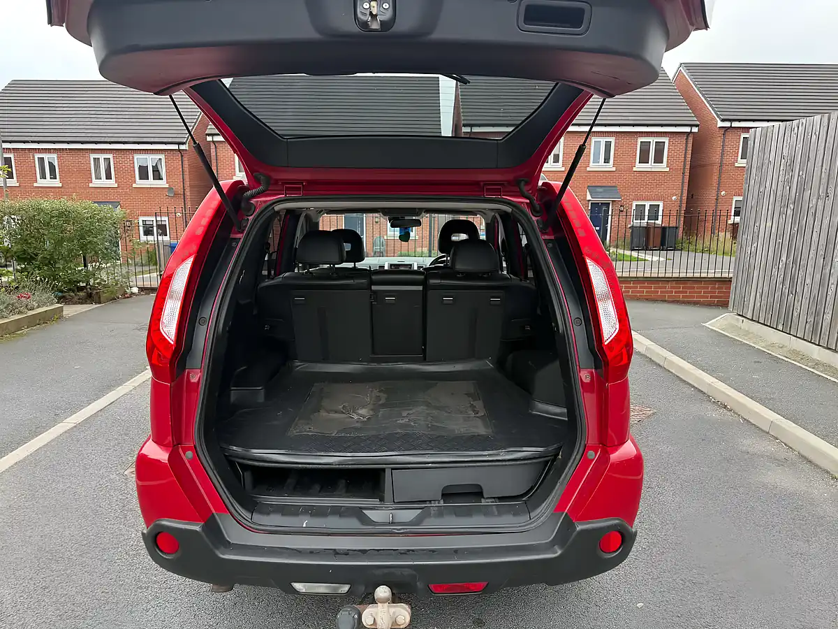 Used 2011 Nissan X-Trail Tekna - Interior and Exterior details 10