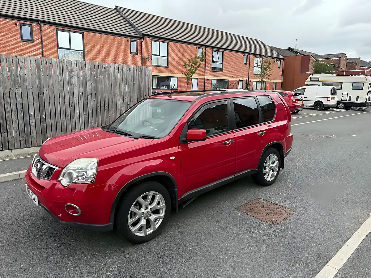 Used 2011 Nissan X-Trail Tekna - Interior and Exterior details 3