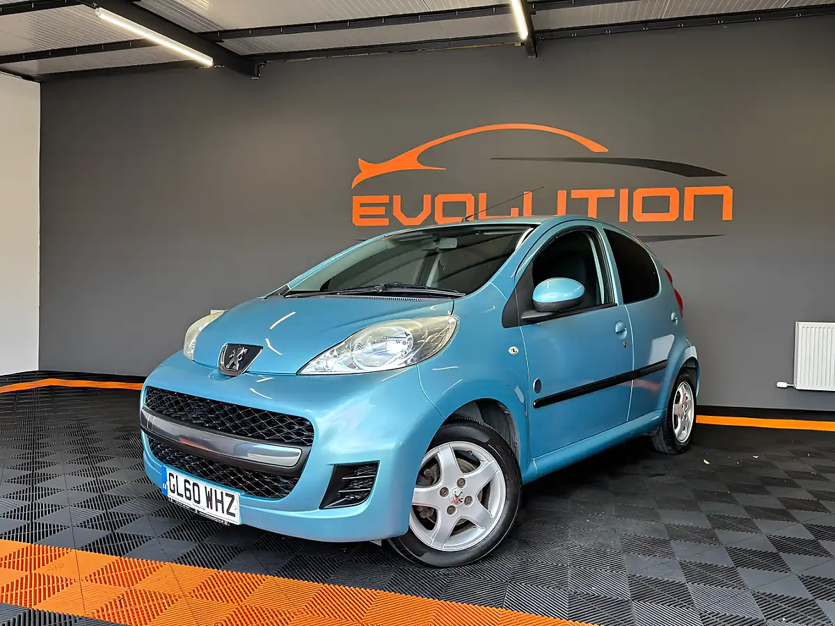 Used 2011 Peugeot 107 Envy Blue - Interior and Exterior details 10
