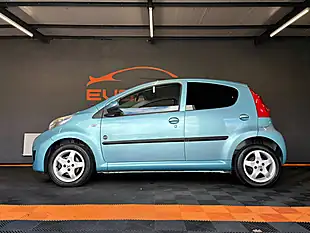 Used 2011 Peugeot 107 Envy Blue - Interior and Exterior details 2