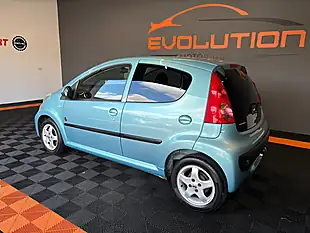 Used 2011 Peugeot 107 Envy Blue - Interior and Exterior details 3