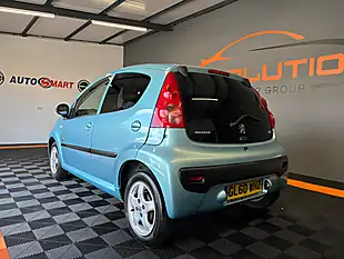 Used 2011 Peugeot 107 Envy Blue - Interior and Exterior details 9