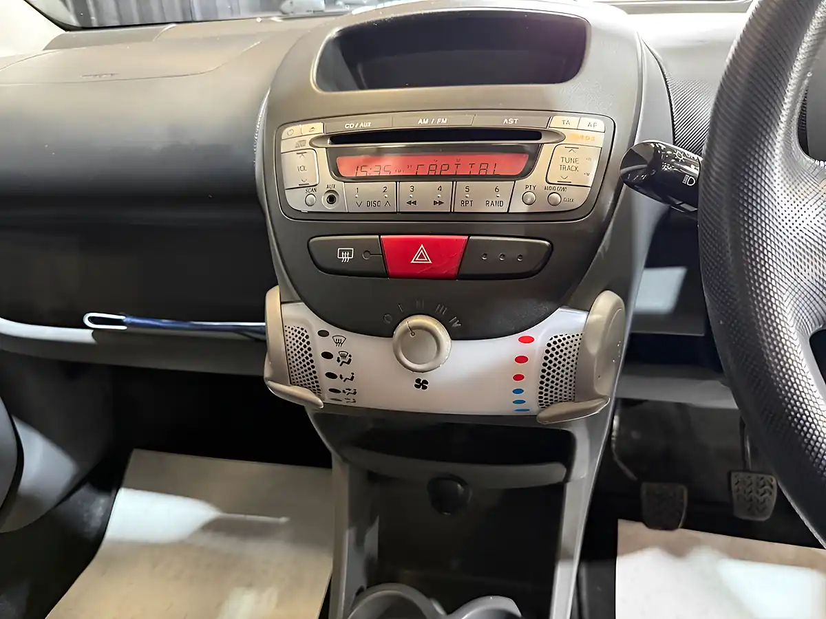 Used 2011 Peugeot 107 Urban Black - Interior and Exterior details 13