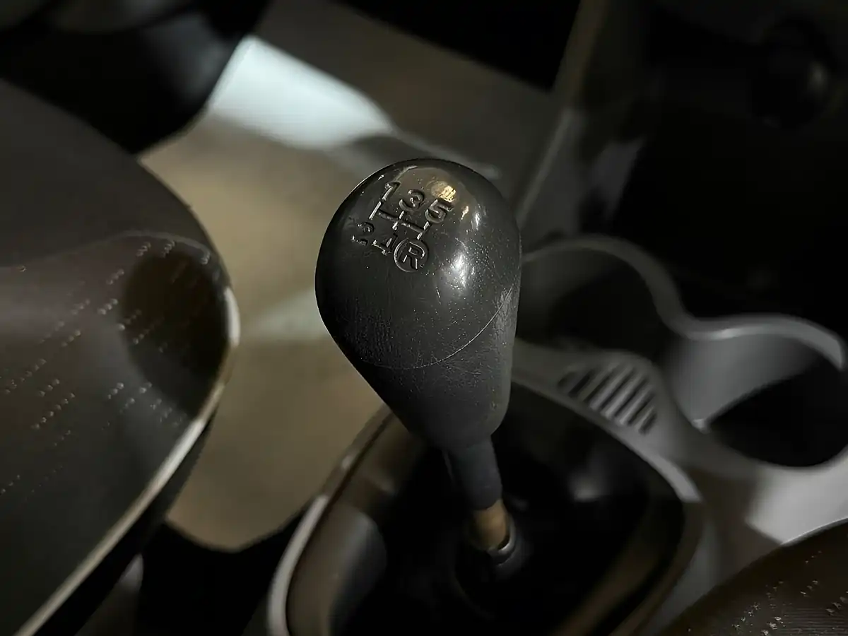 Used 2011 Peugeot 107 Urban Black - Interior and Exterior details 17