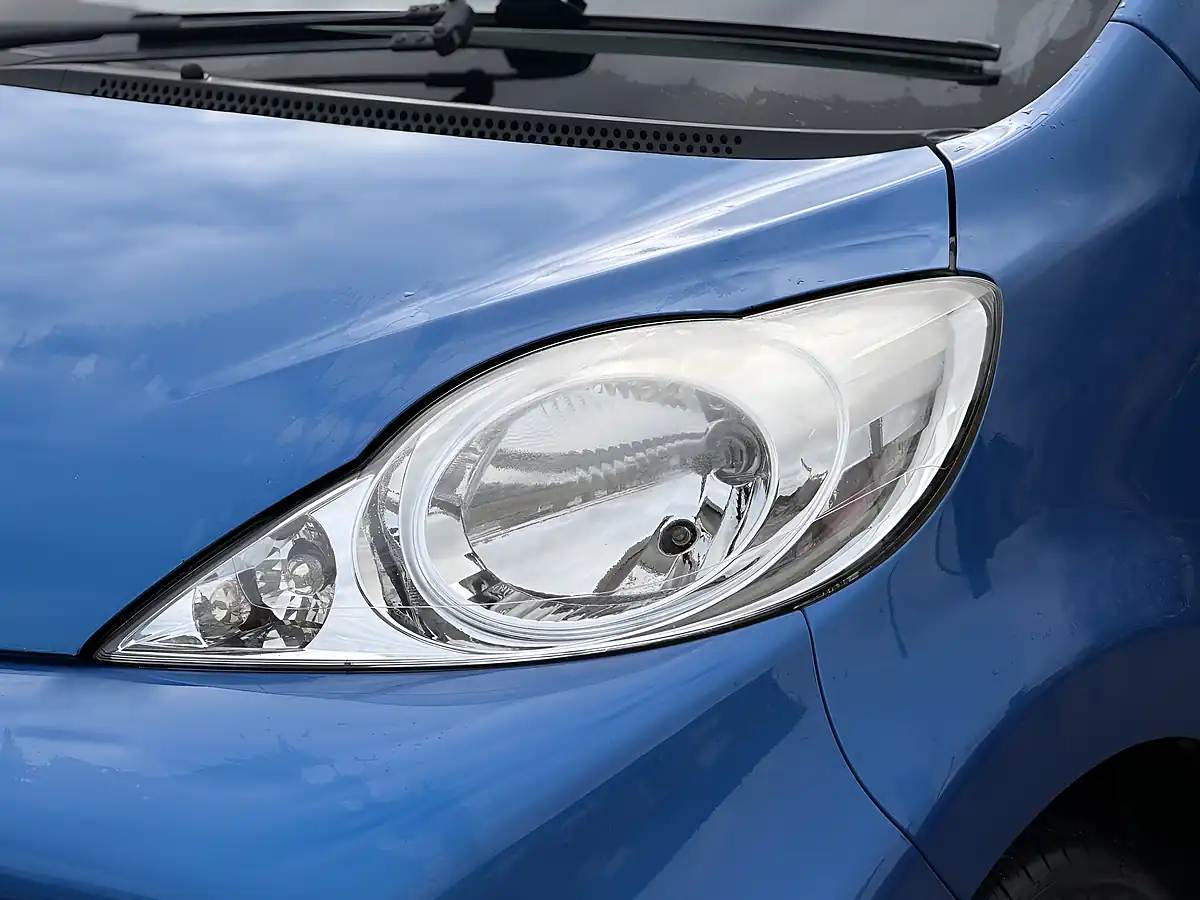 Used 2011 Peugeot 107 Urban Blue - Interior and Exterior details 10