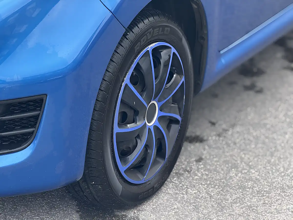 Used 2011 Peugeot 107 Urban Blue - Interior and Exterior details 9