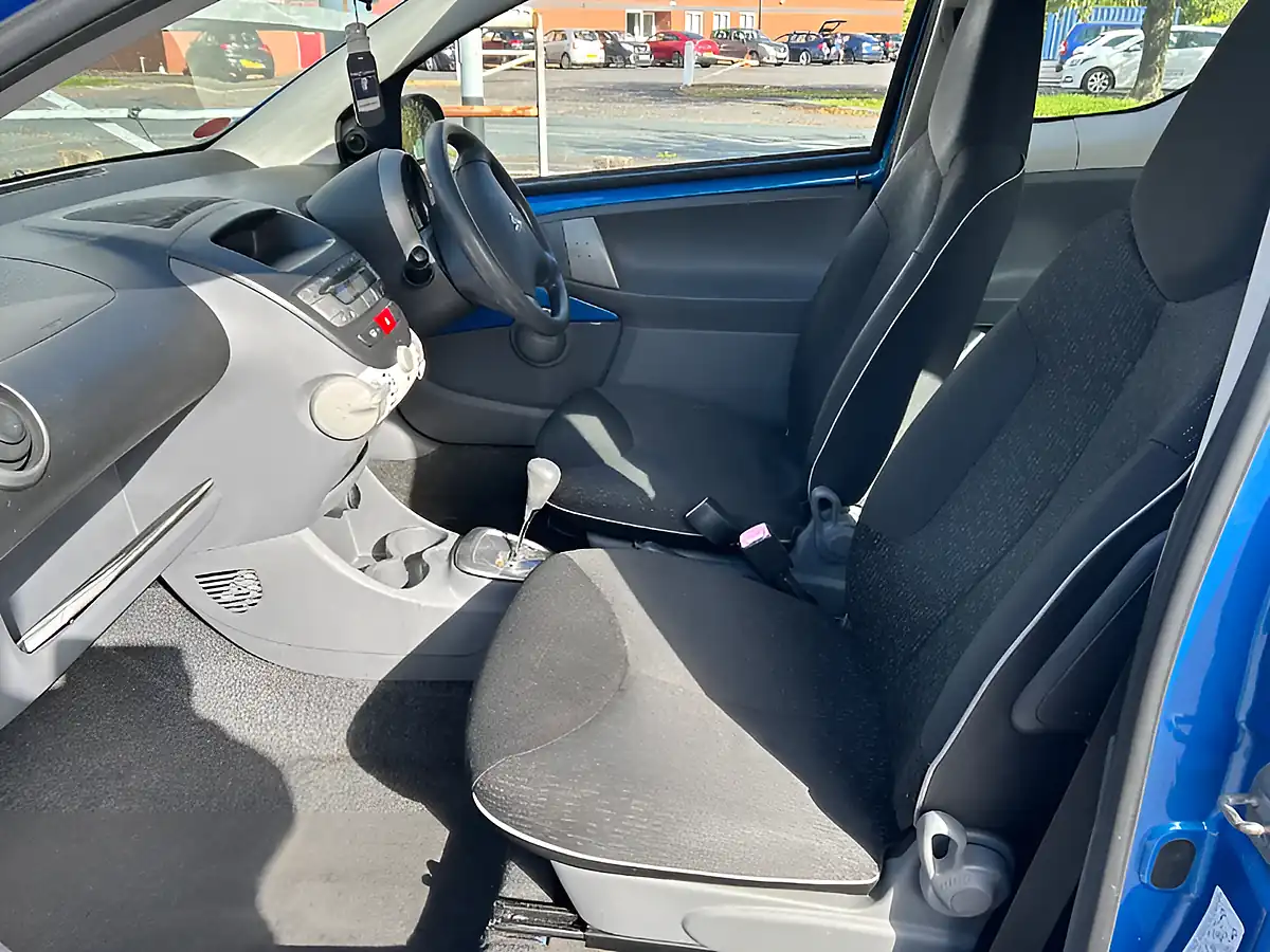 Used 2011 Peugeot 107 Urban Blue - Interior and Exterior details 13