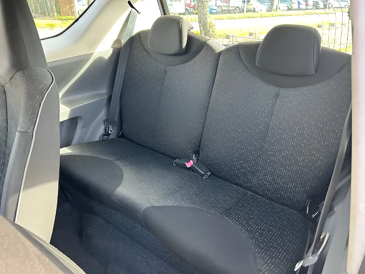 Used 2011 Peugeot 107 Urban Blue - Interior and Exterior details 15