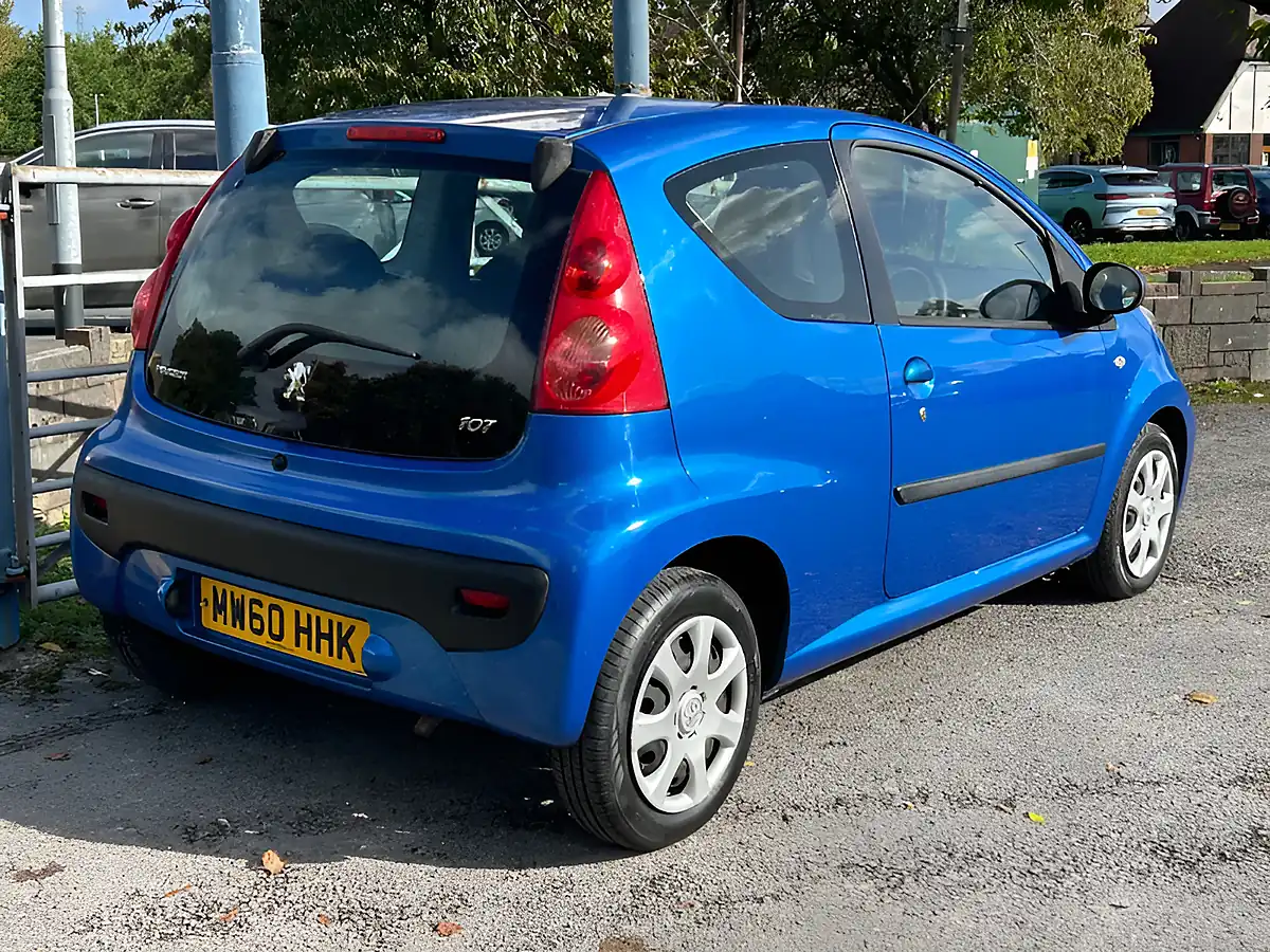 Used 2011 Peugeot 107 Urban Blue - Interior and Exterior details 4