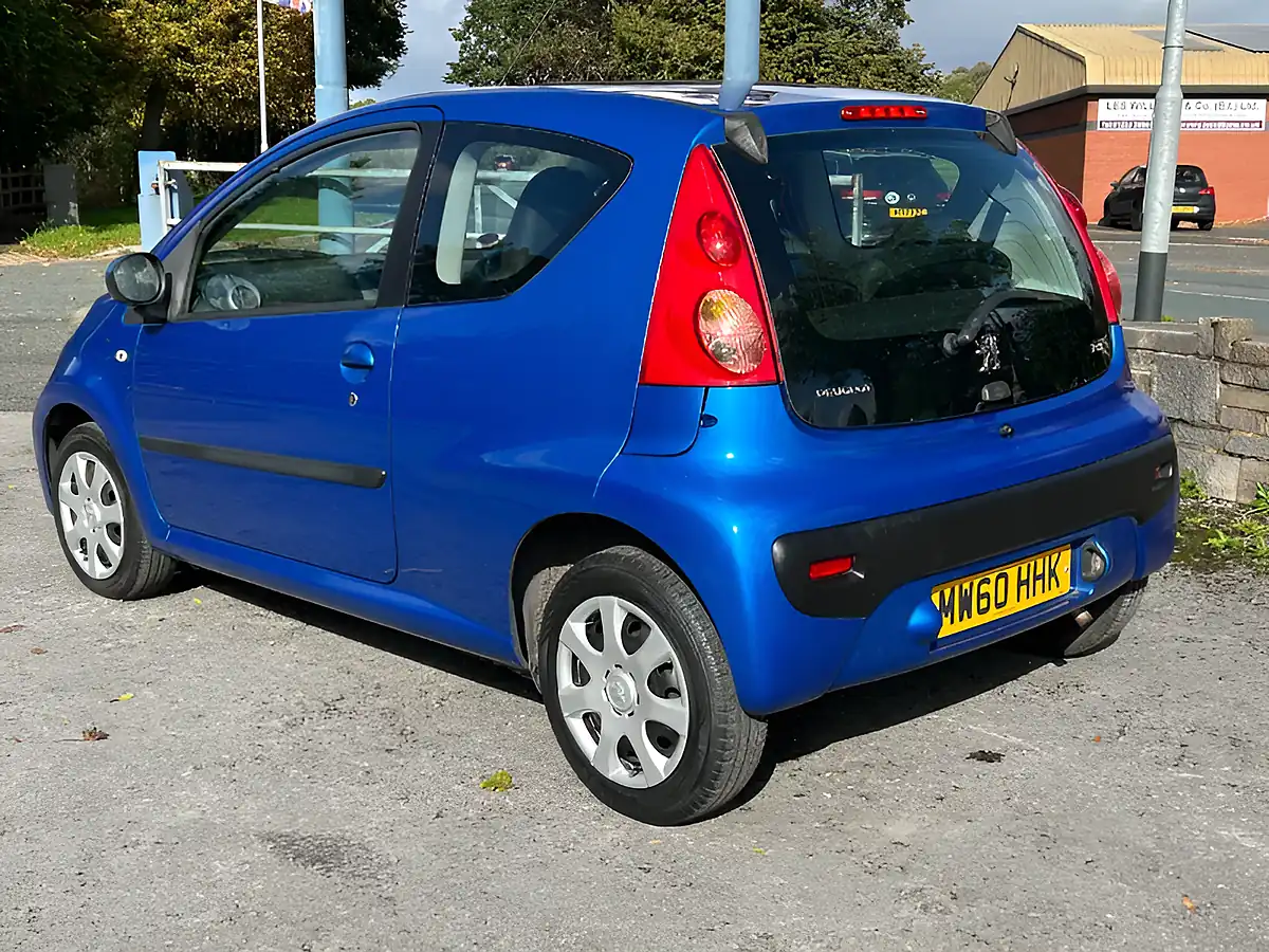 Used 2011 Peugeot 107 Urban Blue - Interior and Exterior details 5