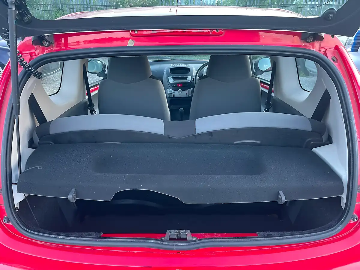 Used 2011 Peugeot 107 Urban Lite Red - Interior and Exterior details 15