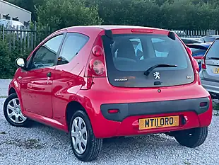 Used 2011 Peugeot 107 Urban Lite Red - Interior and Exterior details 5