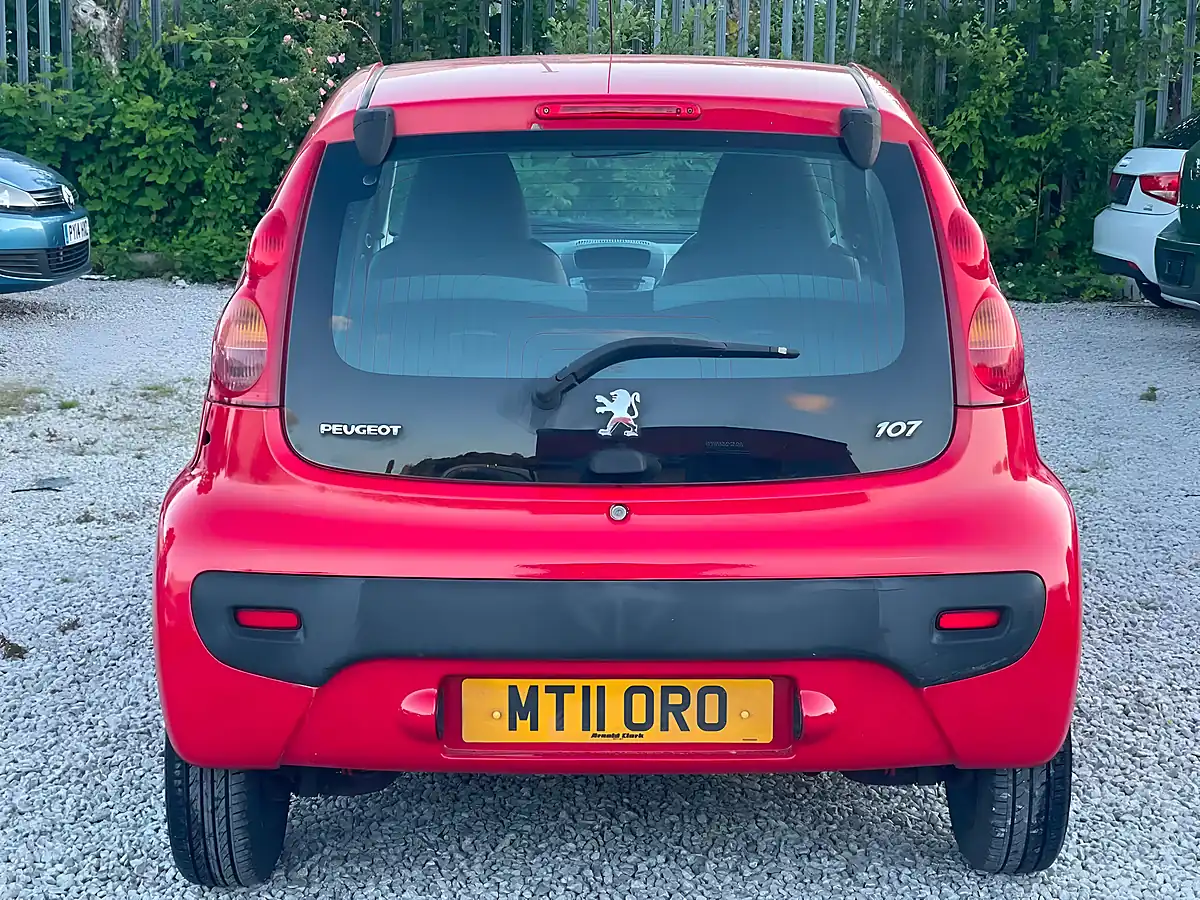 Used 2011 Peugeot 107 Urban Lite Red - Interior and Exterior details 7