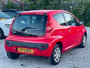 Used 2011 Peugeot 107 Urban Lite Red - Interior and Exterior details 9