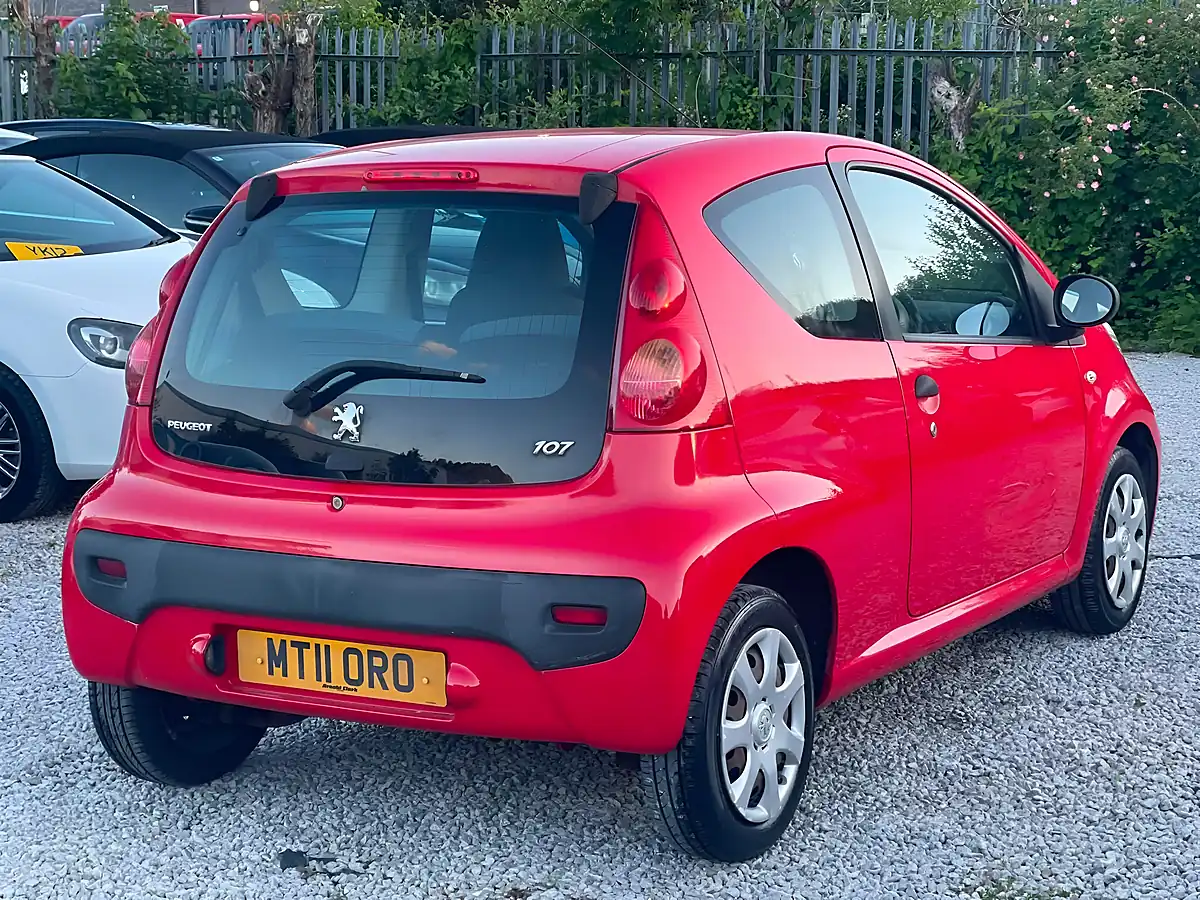 Used 2011 Peugeot 107 Urban Lite Red - Interior and Exterior details 9