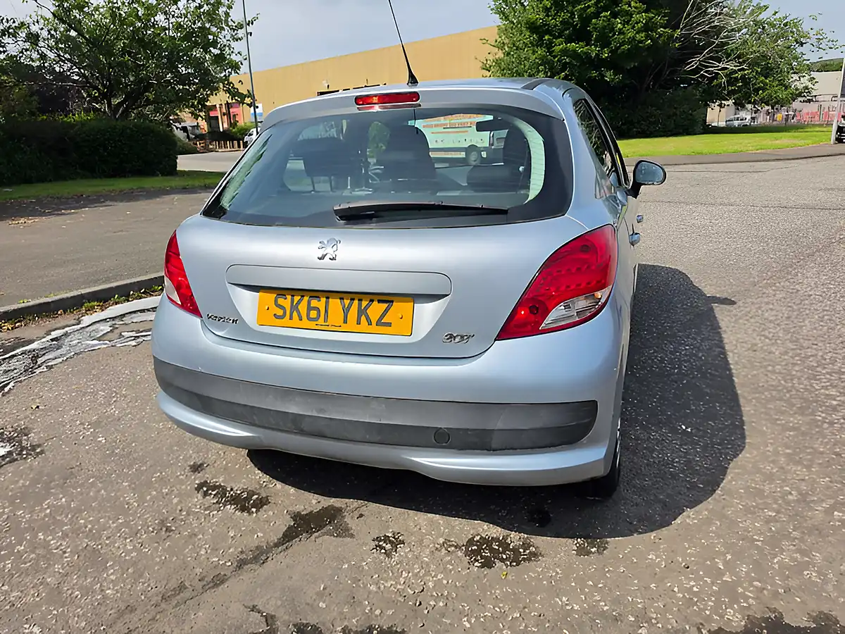 Used 2011 Peugeot 207 Active Blue - Interior and Exterior details 11