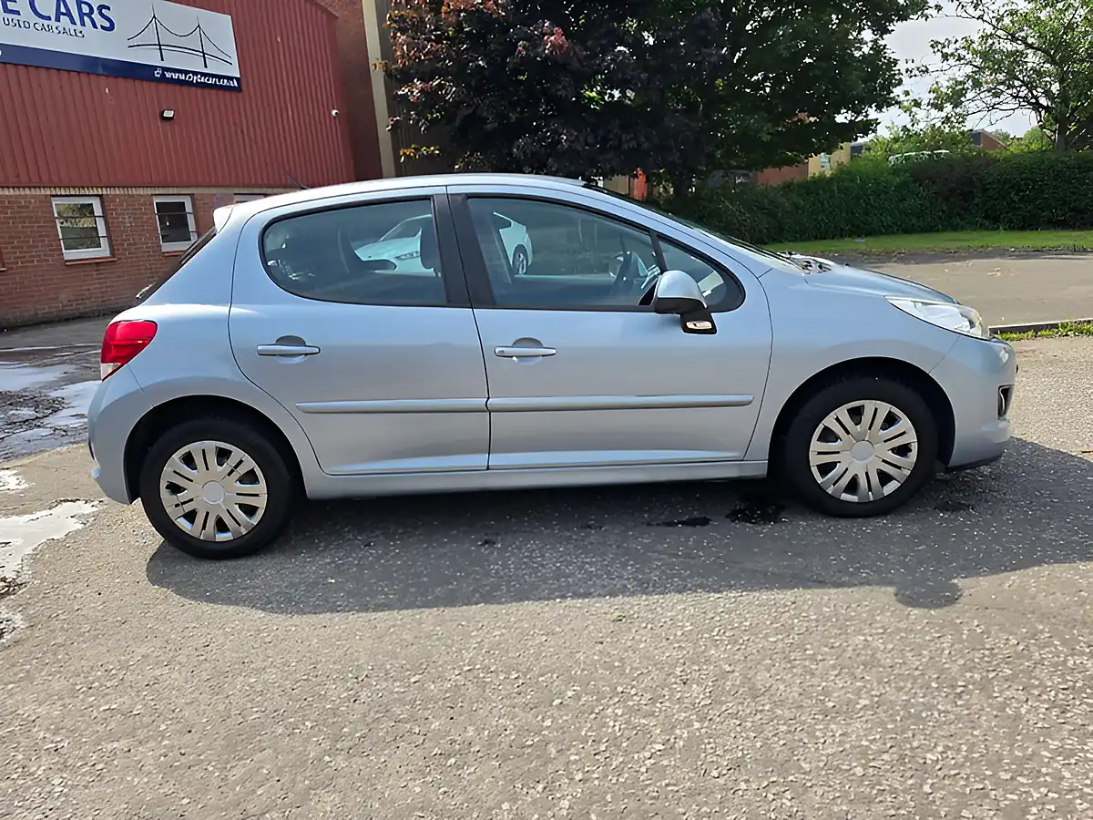 Used 2011 Peugeot 207 Active Blue - Interior and Exterior details 13