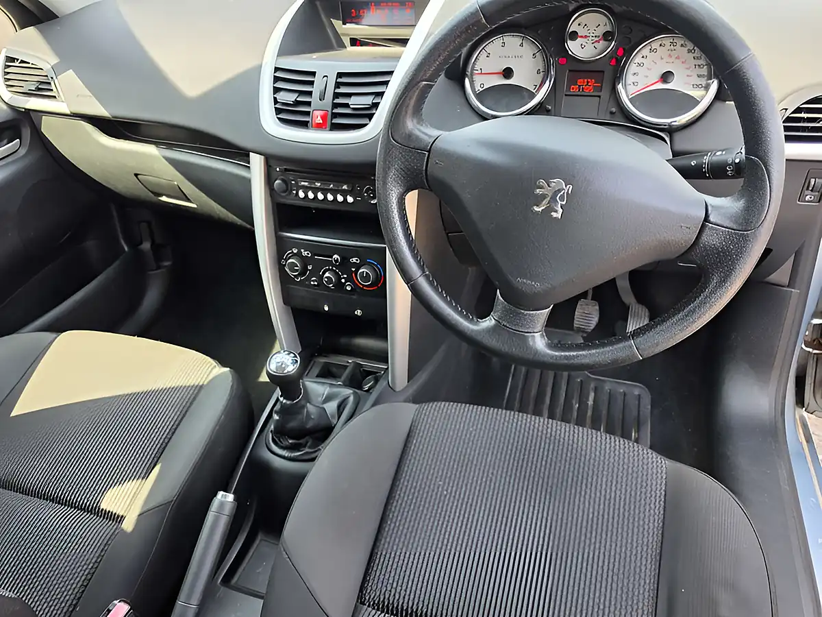 Used 2011 Peugeot 207 Active Blue - Interior and Exterior details 16