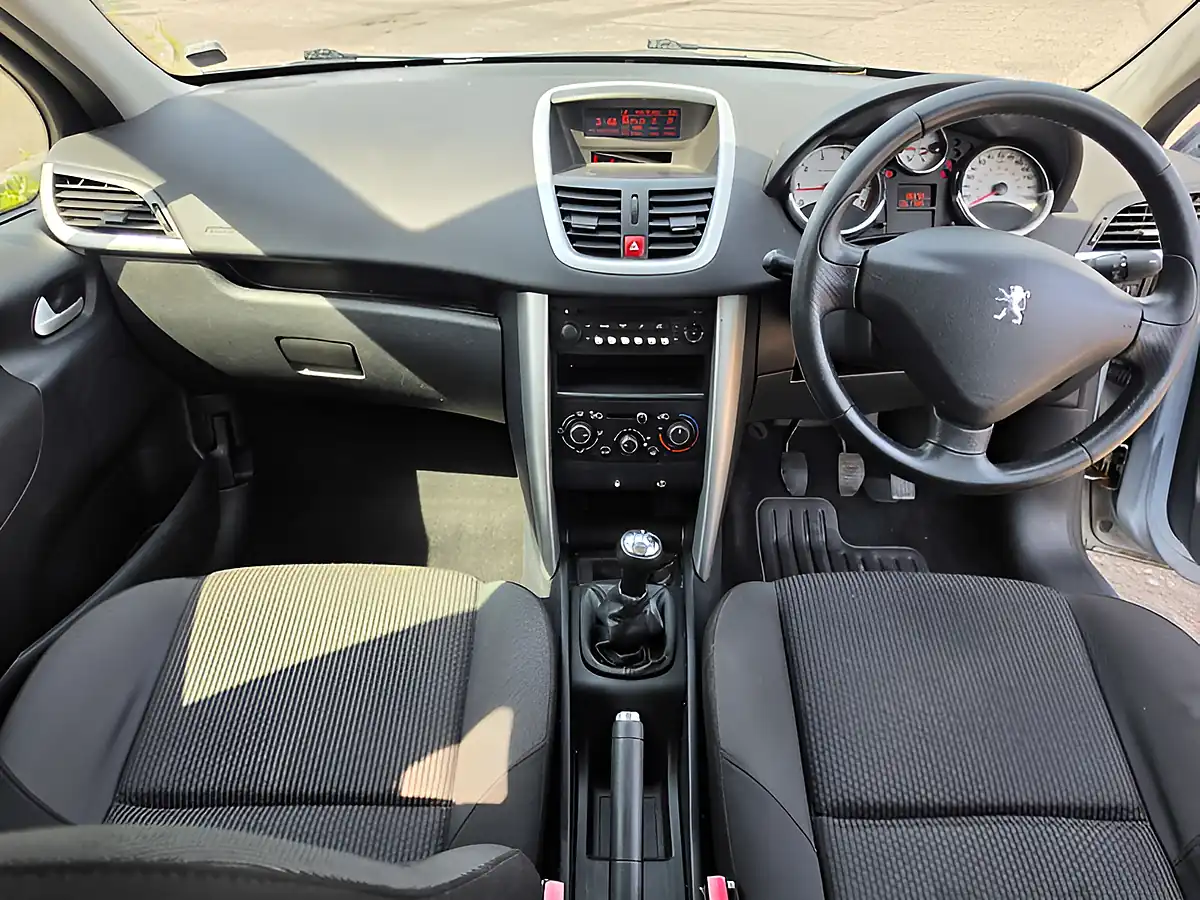 Used 2011 Peugeot 207 Active Blue - Interior and Exterior details 18