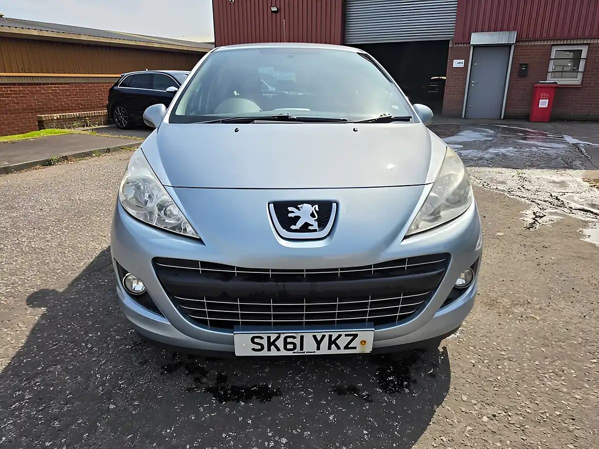 Used 2011 Peugeot 207 Active Blue - Interior and Exterior details 3
