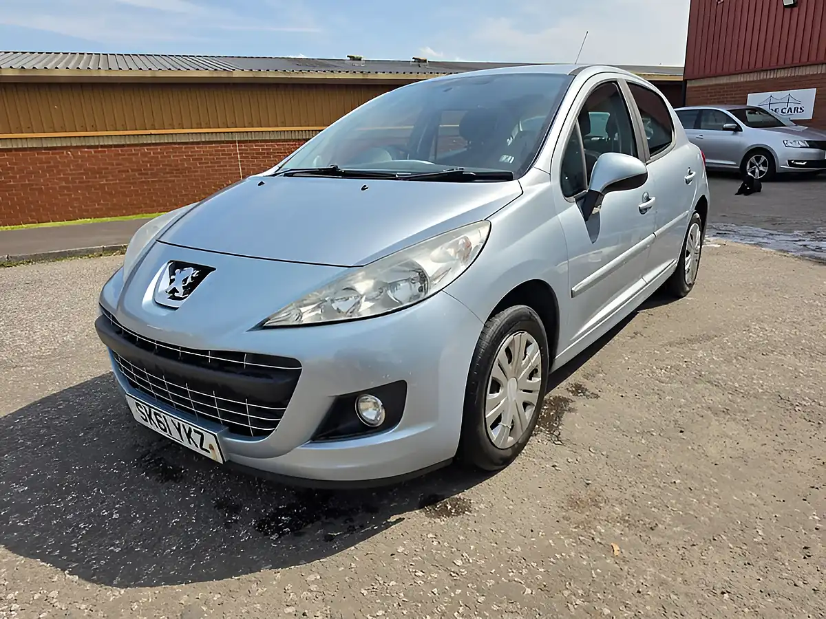 Used 2011 Peugeot 207 Active Blue - Interior and Exterior details 5