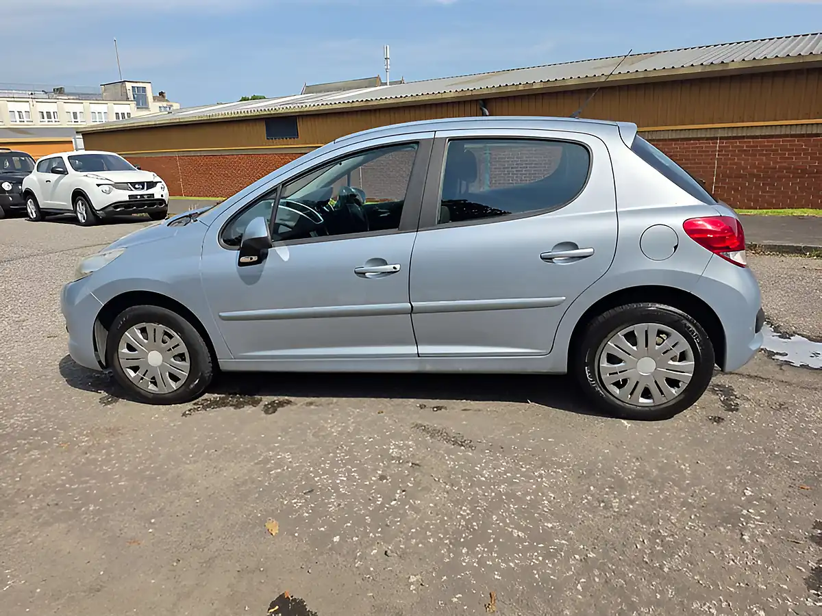 Used 2011 Peugeot 207 Active Blue - Interior and Exterior details 9