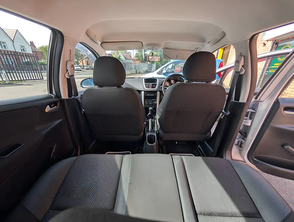 Used 2011 Peugeot 207 Active Silver - Interior and Exterior details 14