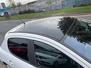 Used 2011 Peugeot 207 Allure White - Interior and Exterior details 9