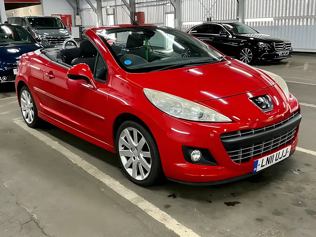 Used 2011 Peugeot 207 Cc GT Red - Front View