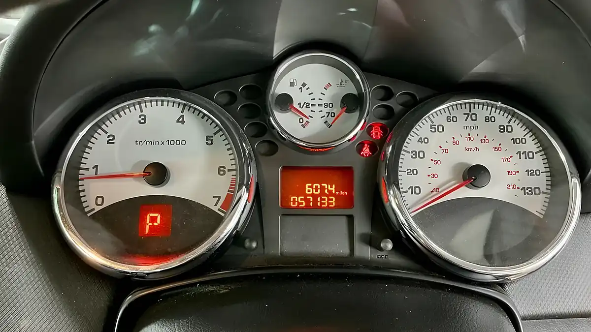 Used 2011 Peugeot 207 Cc GT Red - Interior and Exterior details 10