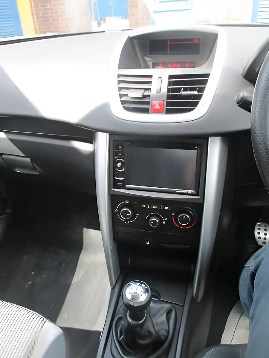 Used 2011 Peugeot 207 Sportium Grey - Interior and Exterior details 10