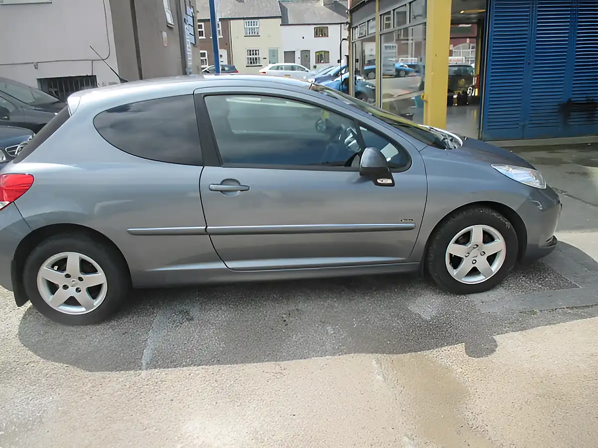 Used 2011 Peugeot 207 Sportium Grey - Interior and Exterior details 3