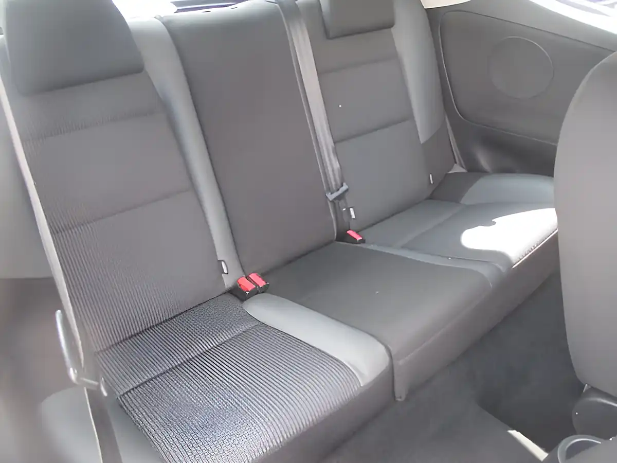 Used 2011 Peugeot 207 Sportium Grey - Interior and Exterior details 8