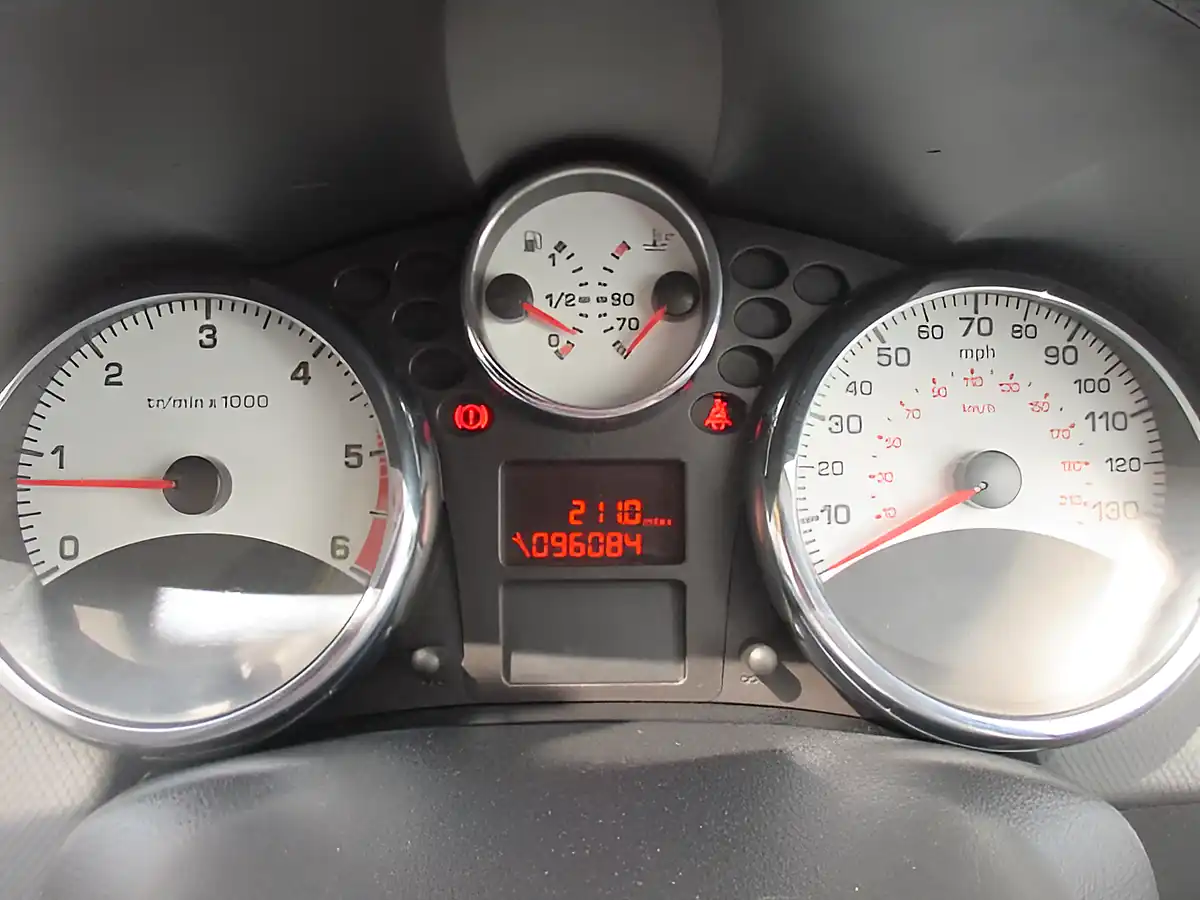 Used 2011 Peugeot 207 Sportium Grey - Interior and Exterior details 9