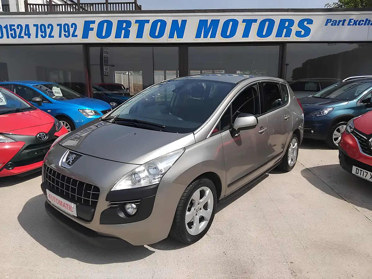 Used 2011 Peugeot 3008 Sport Grey - Interior and Exterior details 8