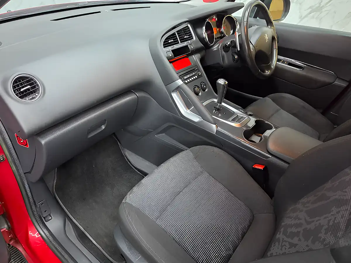 Used 2011 Peugeot 3008 Sport Red - Interior and Exterior details 12