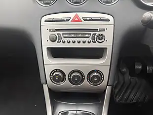 Used 2011 Peugeot 308 Active White - Interior and Exterior details 15