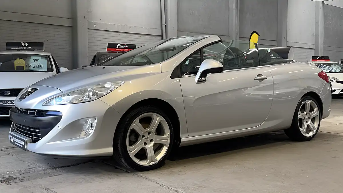 Used 2011 Peugeot 308 Cc GT Silver - Front View